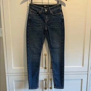 OWN Medium Wash Blue Denim Jeans Skinny Fit Size 26